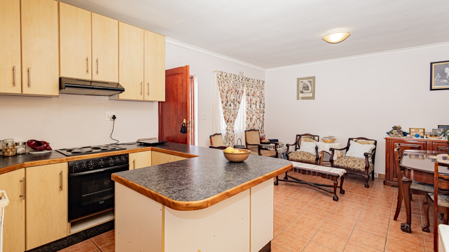 3 Bedroom Property for Sale in Loucharmante Western Cape